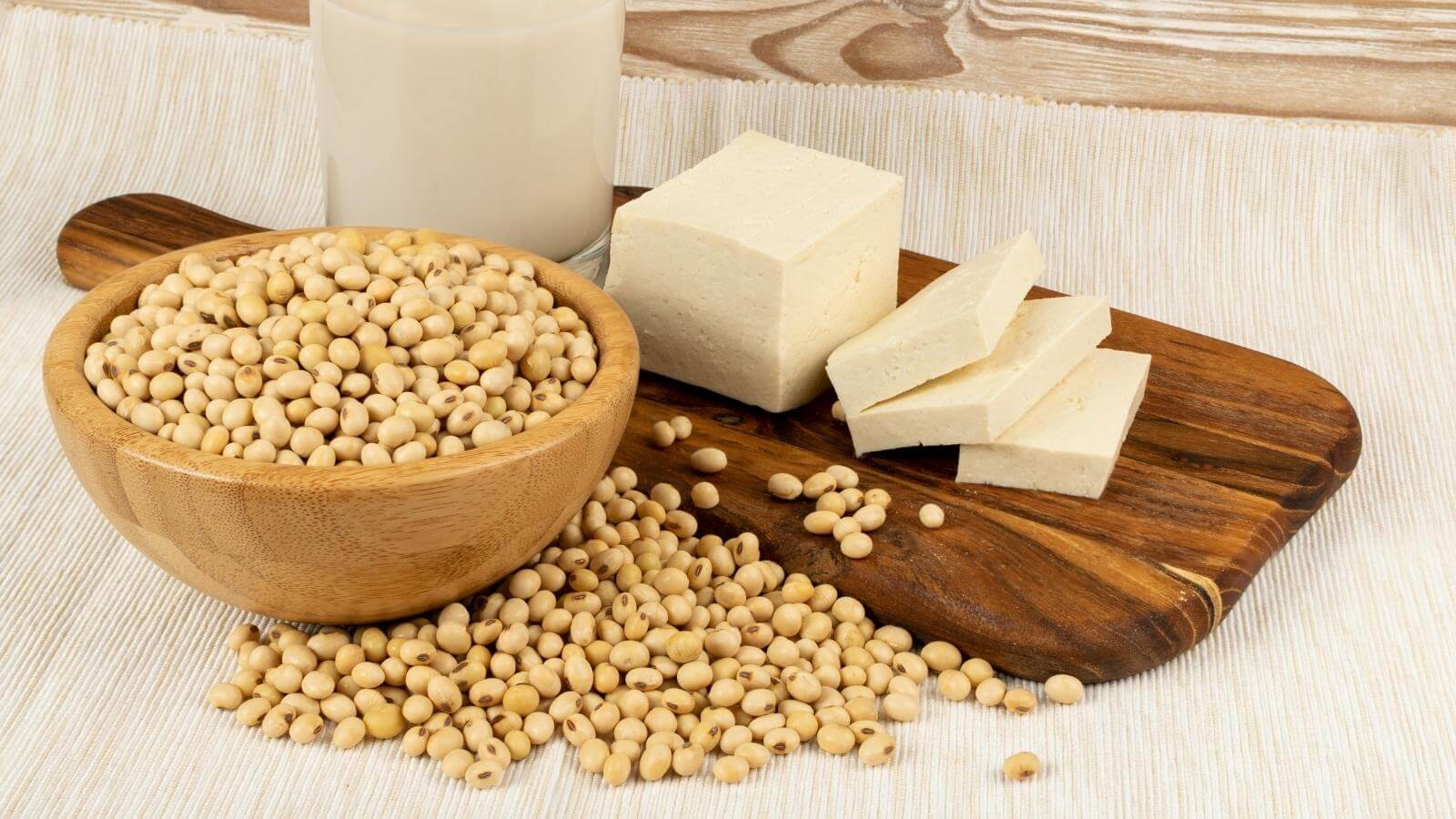 Đàn ông nên hạn chế ăn quá nhiều các thực phẩm từ đậu nành