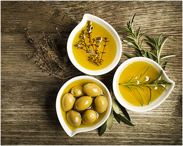 Ủ tóc bằng dầu Oliu kích thích mọc tóc