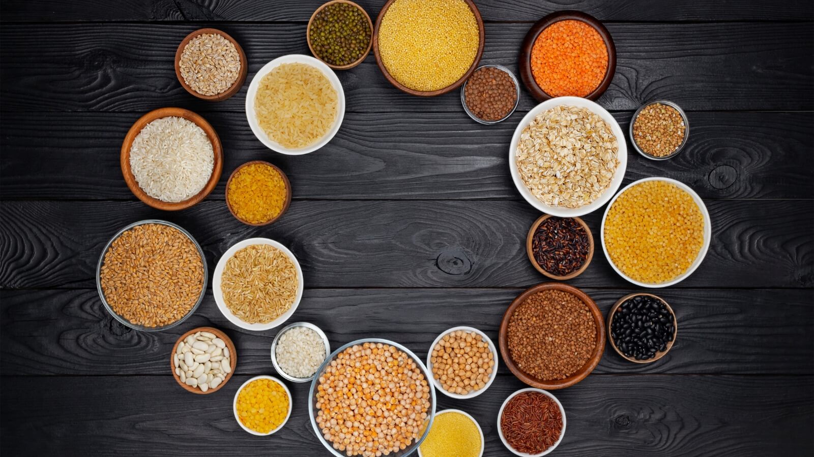 Người bị đau dạ dày nên ăn các loại hạt và ngũ cốc với số lượng vừa phải