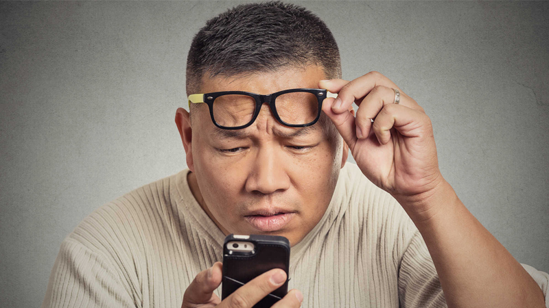 Mắt nhìn mờ là dấu hiệu của đái tháo đường không phụ thuộc insulin