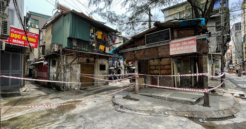 Chốt kiểm soát phố Văn Chương