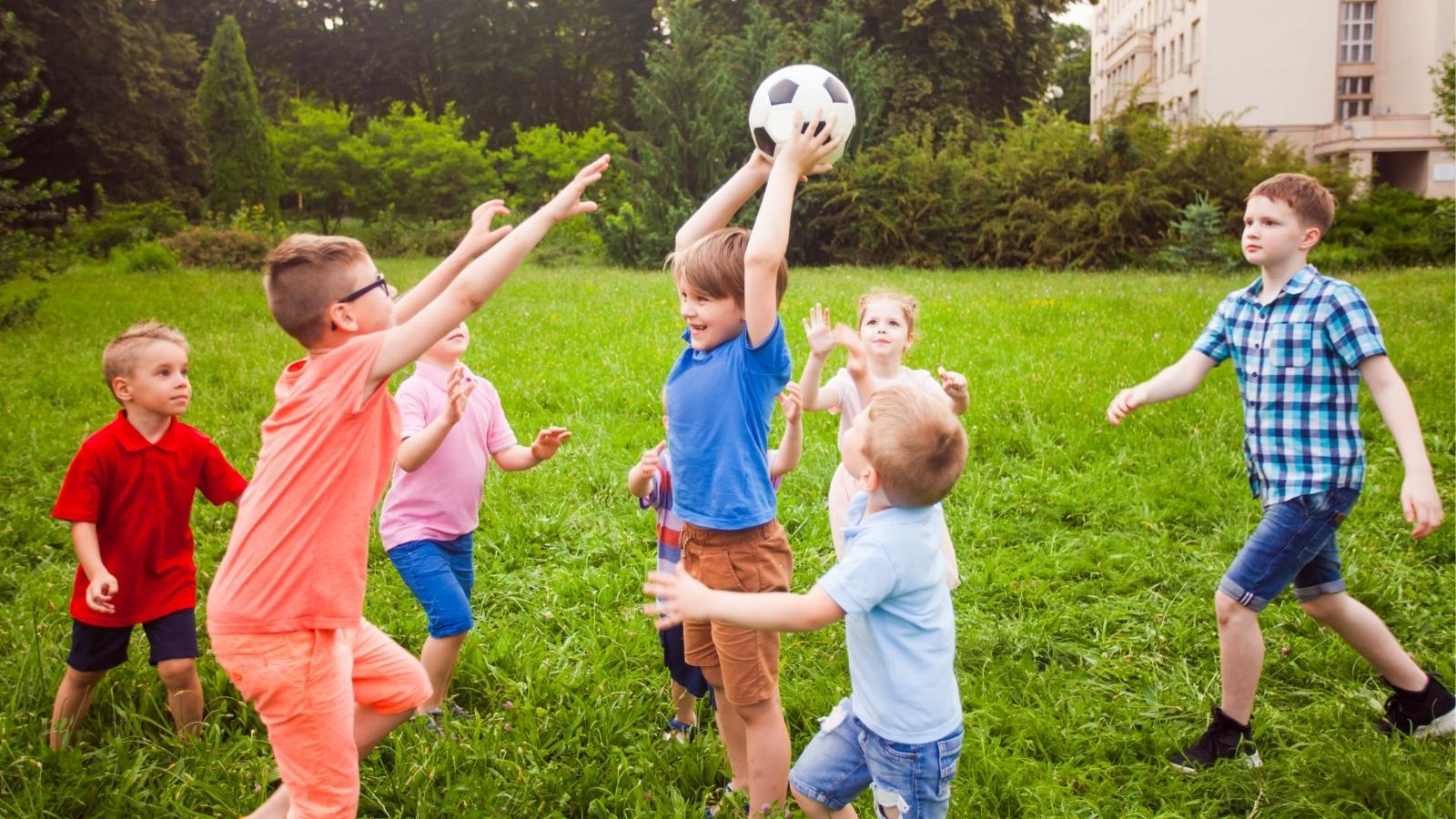 Tăng vận động giúp trẻ tránh béo phì 