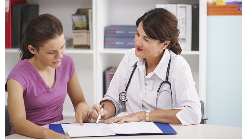 Tham khảo ý kiến bác sĩ để kế hoạch chăm sóc bệnh nhân tiểu đường hiệu quả hơn