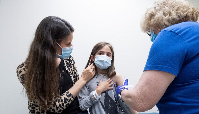 tiêm vắc xin Pfizer