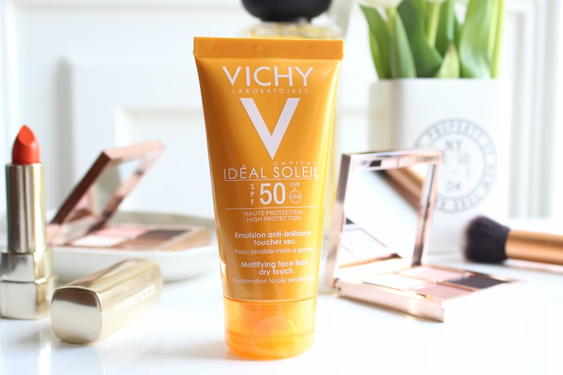 Kem chống nắng Vichy Ideal Soleil Spf50 Face Dry Touch