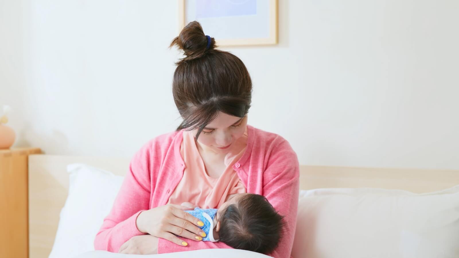 Mẹ nên kết hợp các biện pháp khác bên cạnh trà lợi sữa