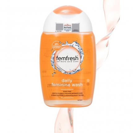 Dung dịch vệ sinh Femfresh Daily Intimate Wash