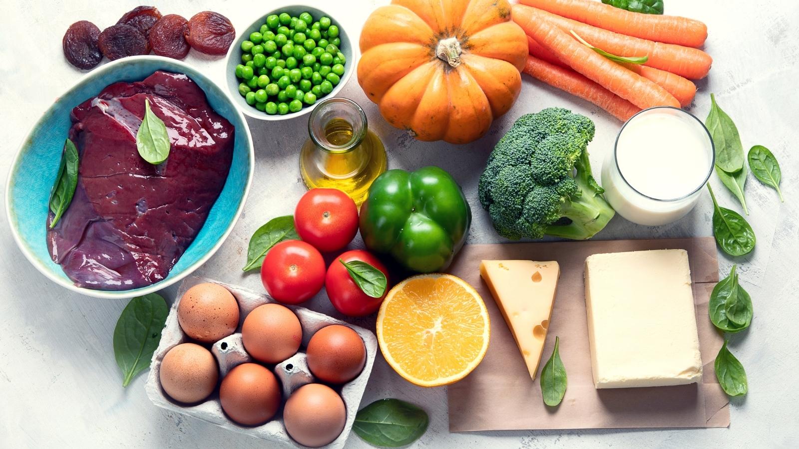 Các vitamin và khoáng chất thiết yếu cho bé