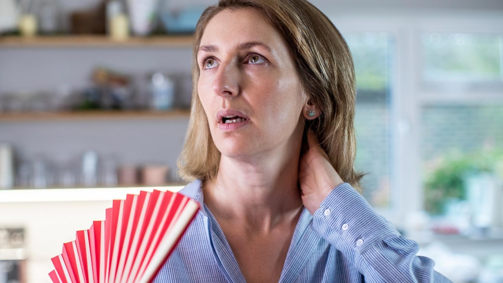 Tiền mãn kinh gây ra các vấn đề thay đổi nội tiết tố ở phụ nữ