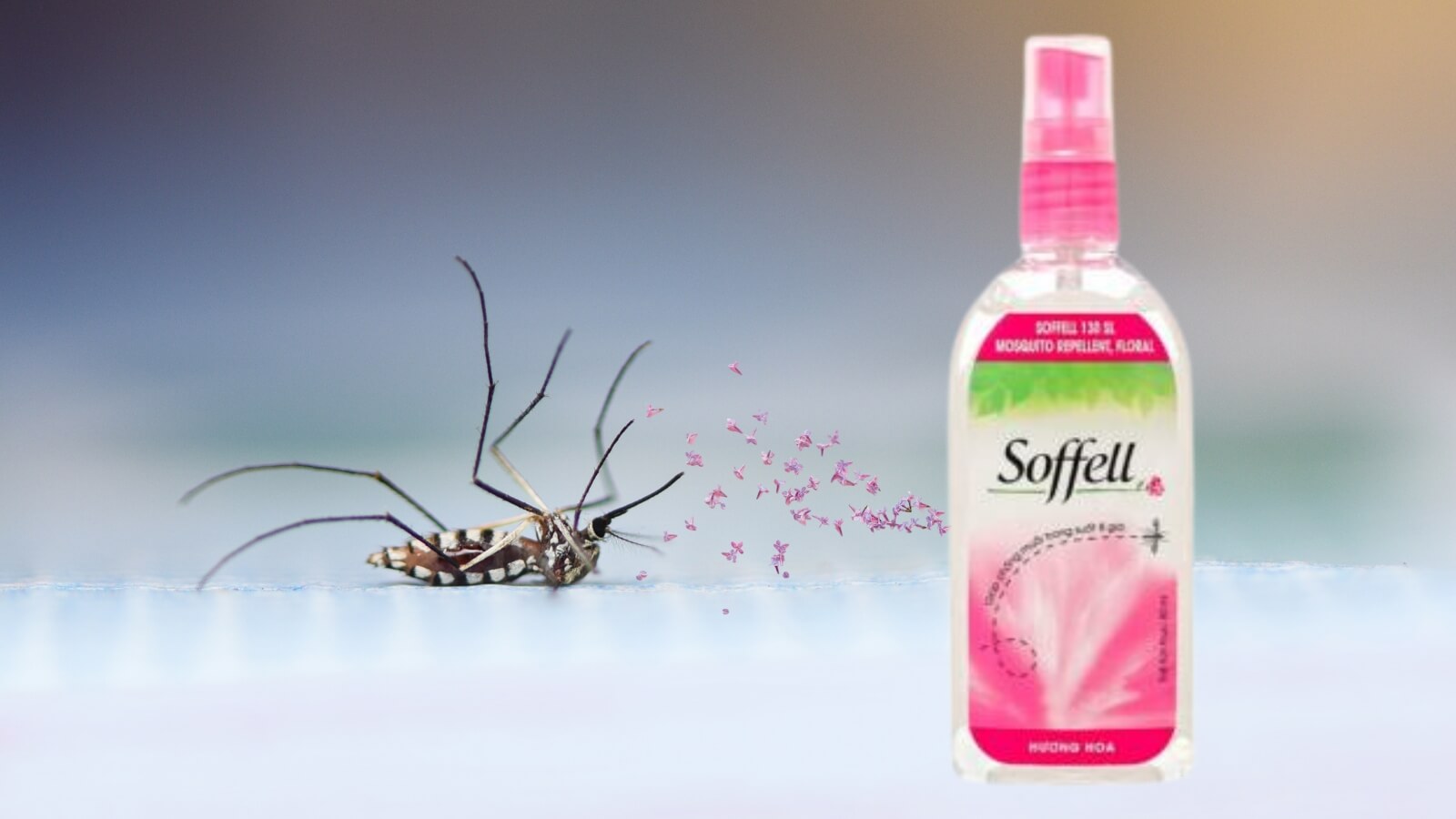 Xịt muỗi Soffell hương hoa giữ ẩm, bảo vệ làn da trước muỗi